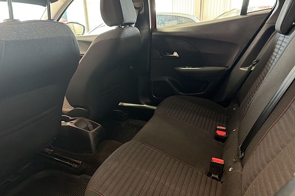Peugeot 2008 23 of 27