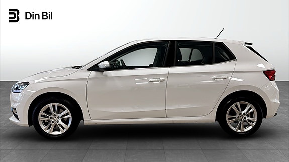 Skoda Fabia 2 of 11