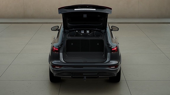 Audi Q6 e-tron 7 of 11