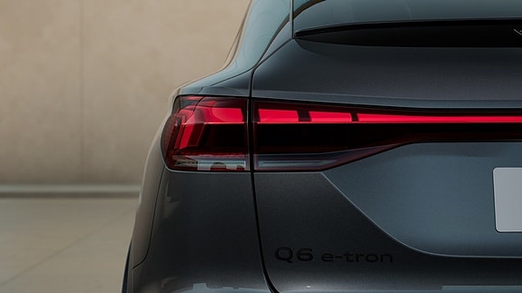 Audi Q6 e-tron 6 of 11