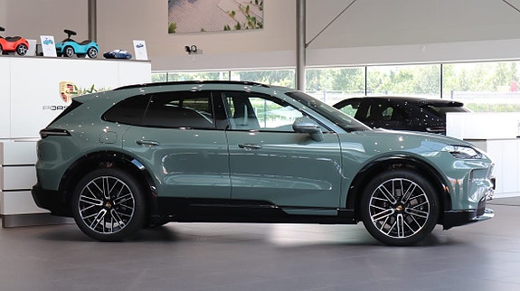 Porsche Cayenne 7 of 10