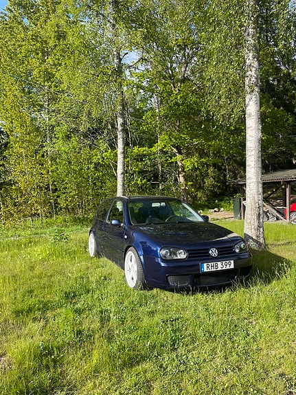 Volkswagen Golf IV 2 of 5