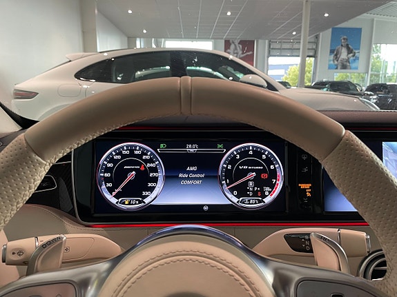 Mercedes-Benz S63 13 of 21