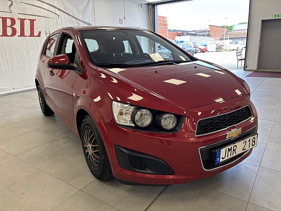 Chevrolet Aveo 2 of 5