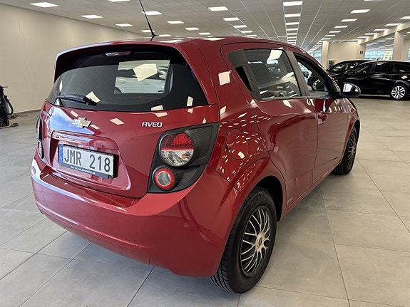 Chevrolet Aveo 3 of 5