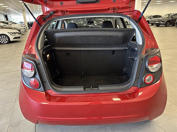 Chevrolet Aveo 5 of 5