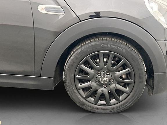 MINI Cooper 25 of 25