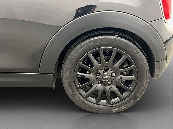MINI Cooper 23 of 25