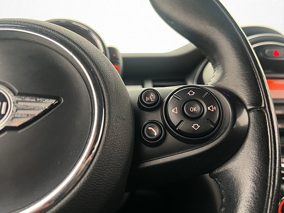 MINI Cooper 14 of 25