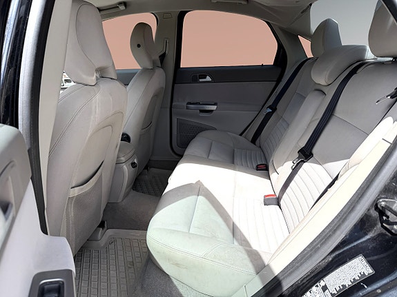 Volvo S40 8 of 9