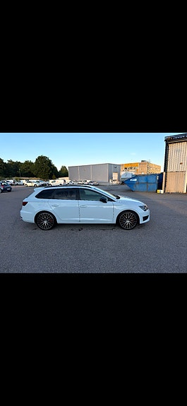 Seat Leon 5 of 5