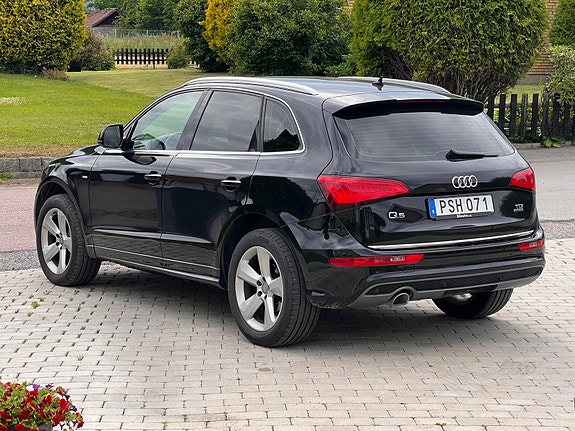 Audi Q5 2 of 10
