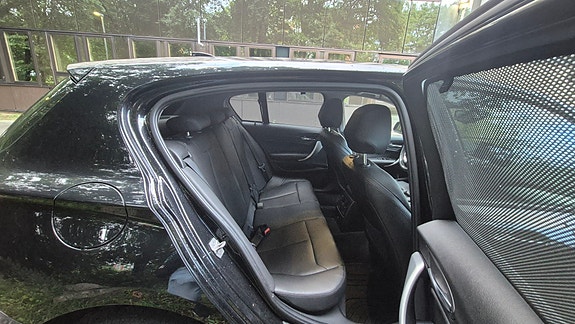 BMW 118d 8 of 16