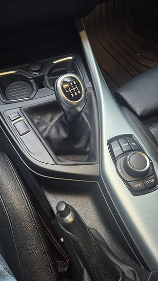 BMW 118d 14 of 16