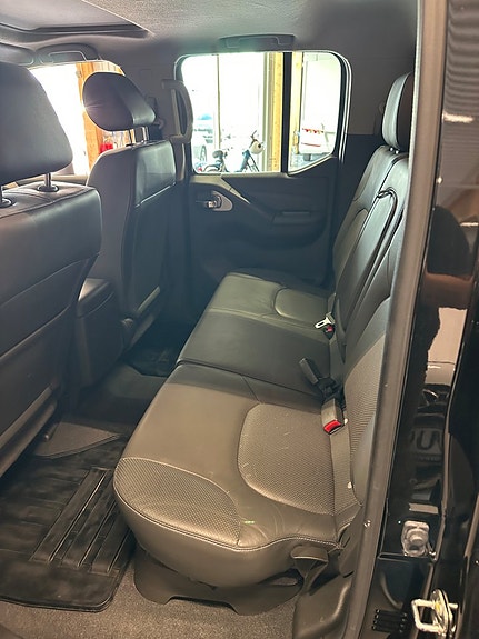 Nissan Navara 8 of 15