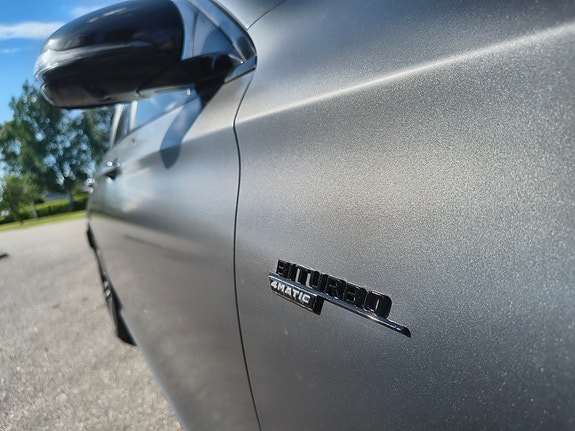 Mercedes-Benz E43 6 of 12