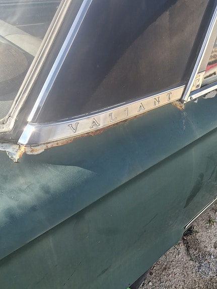 Chrysler Valiant 4 of 5