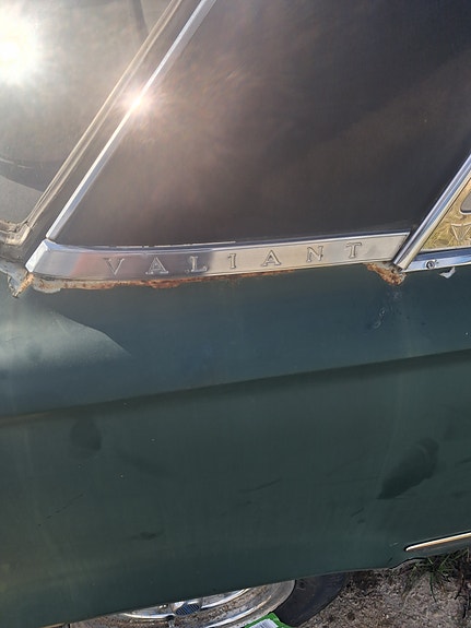 Chrysler Valiant 2 of 5