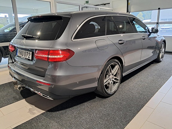 Mercedes-Benz E220 d 4 of 7