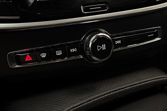 Volvo S90 26 of 30