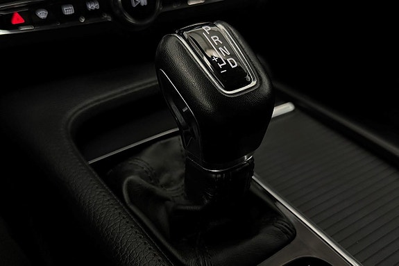 Volvo S90 27 of 30