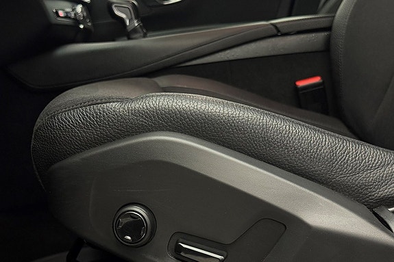 Volvo S90 14 of 30
