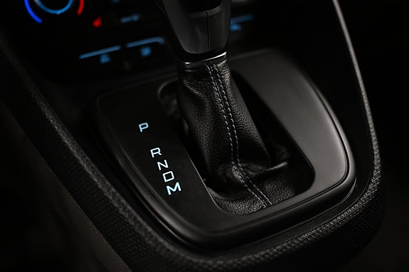Ford Transit Connect 25 of 28