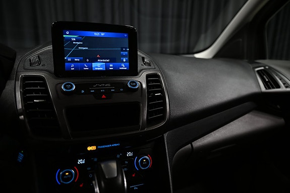 Ford Transit Connect 23 of 28