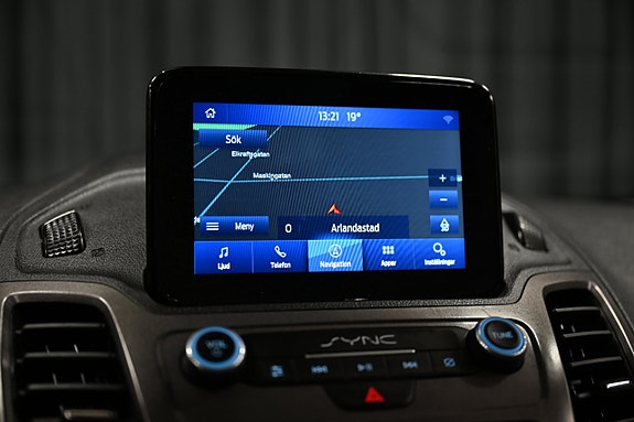Ford Transit Connect 16 of 28