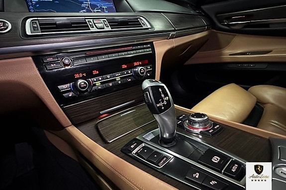 BMW 740d 23 of 27