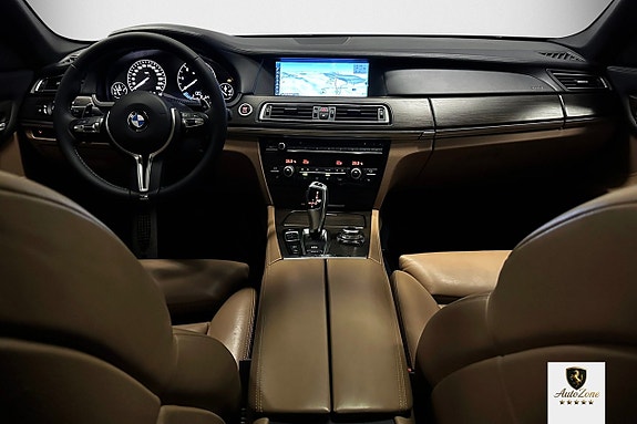 BMW 740d 25 of 27