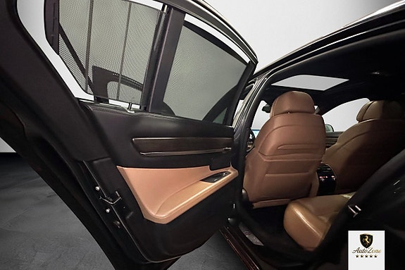 BMW 740d 14 of 27