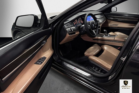 BMW 740d 9 of 27