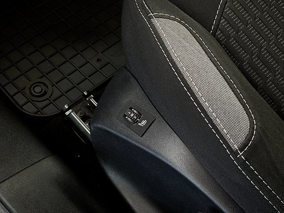Peugeot 208 20 of 22