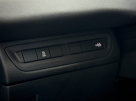 Peugeot 208 21 of 22