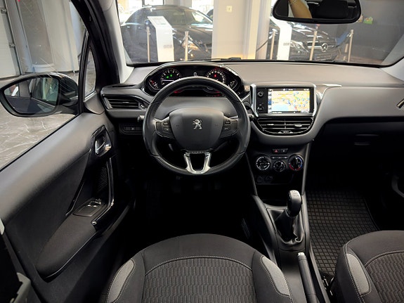 Peugeot 208 12 of 22