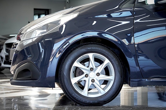 Peugeot 208 9 of 22