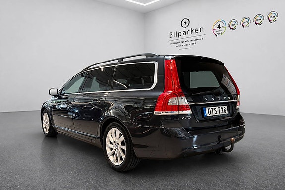 Volvo V70 3 of 18
