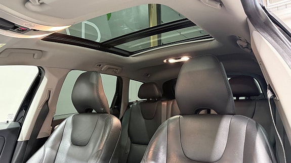 Volvo XC60 15 of 21