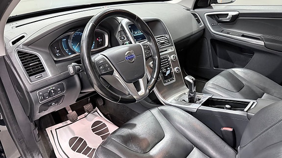 Volvo XC60 9 of 21