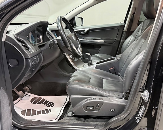 Volvo XC60 8 of 21