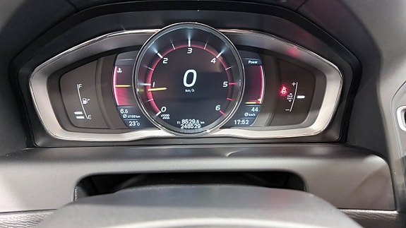 Volvo XC60 17 of 21