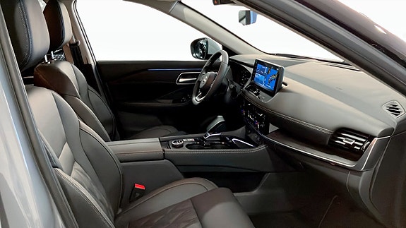 Nissan X-Trail 9 of 12