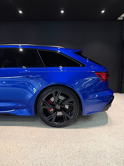 Audi RS6 4 of 5