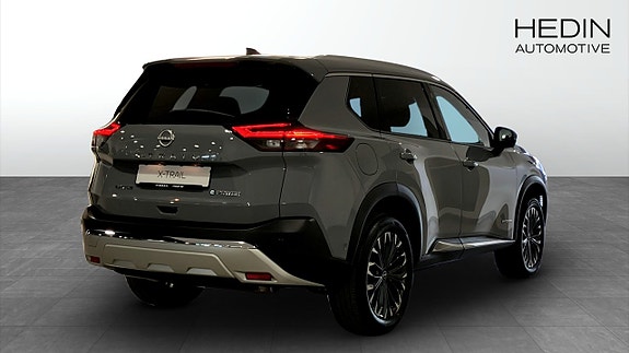 Nissan X-Trail 2 of 12