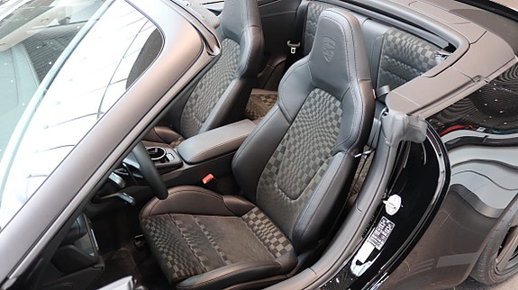 Porsche 911 8 of 13