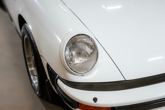 Porsche 911 Targa 10 of 25