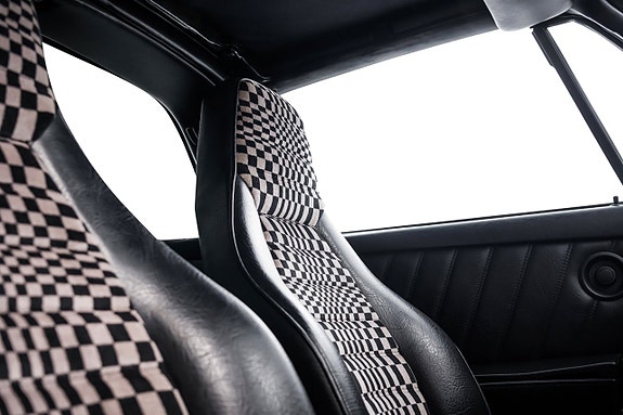 Porsche 911 Targa 25 of 25