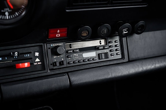 Porsche 911 Targa 20 of 25