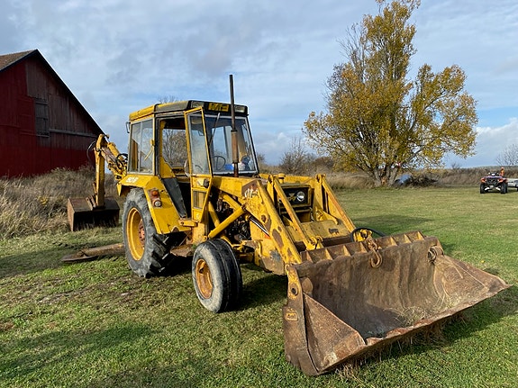 Massey Ferguson Grävtraktor 2 of 7